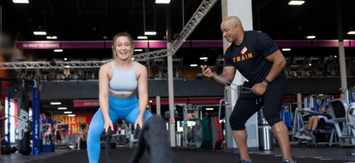 Clases grupales, entrenamiento personal y ejercicio en solitario: diversidad en las rutinas de fitnes